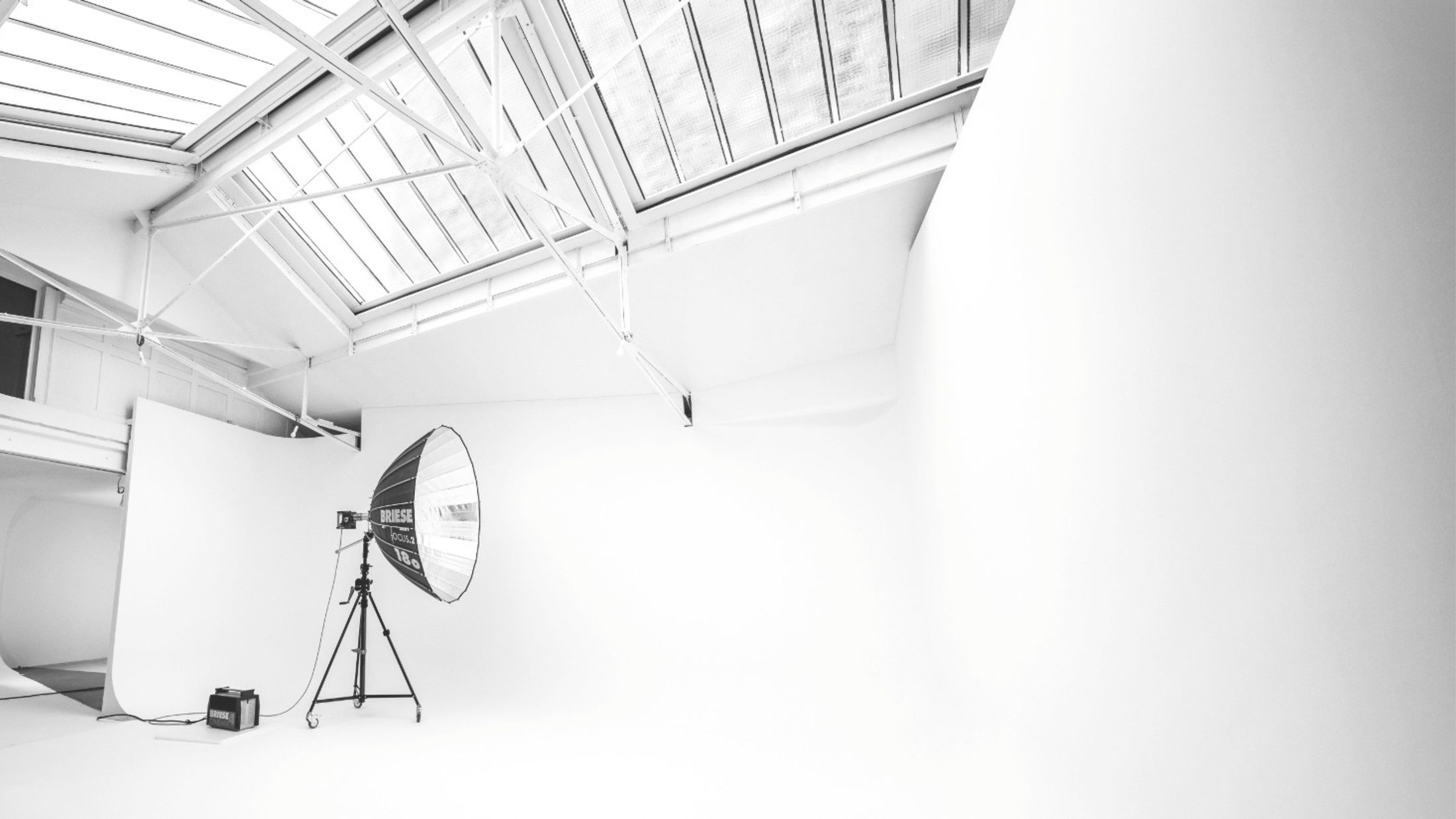 Studio Le XV, the stage under the glass roof